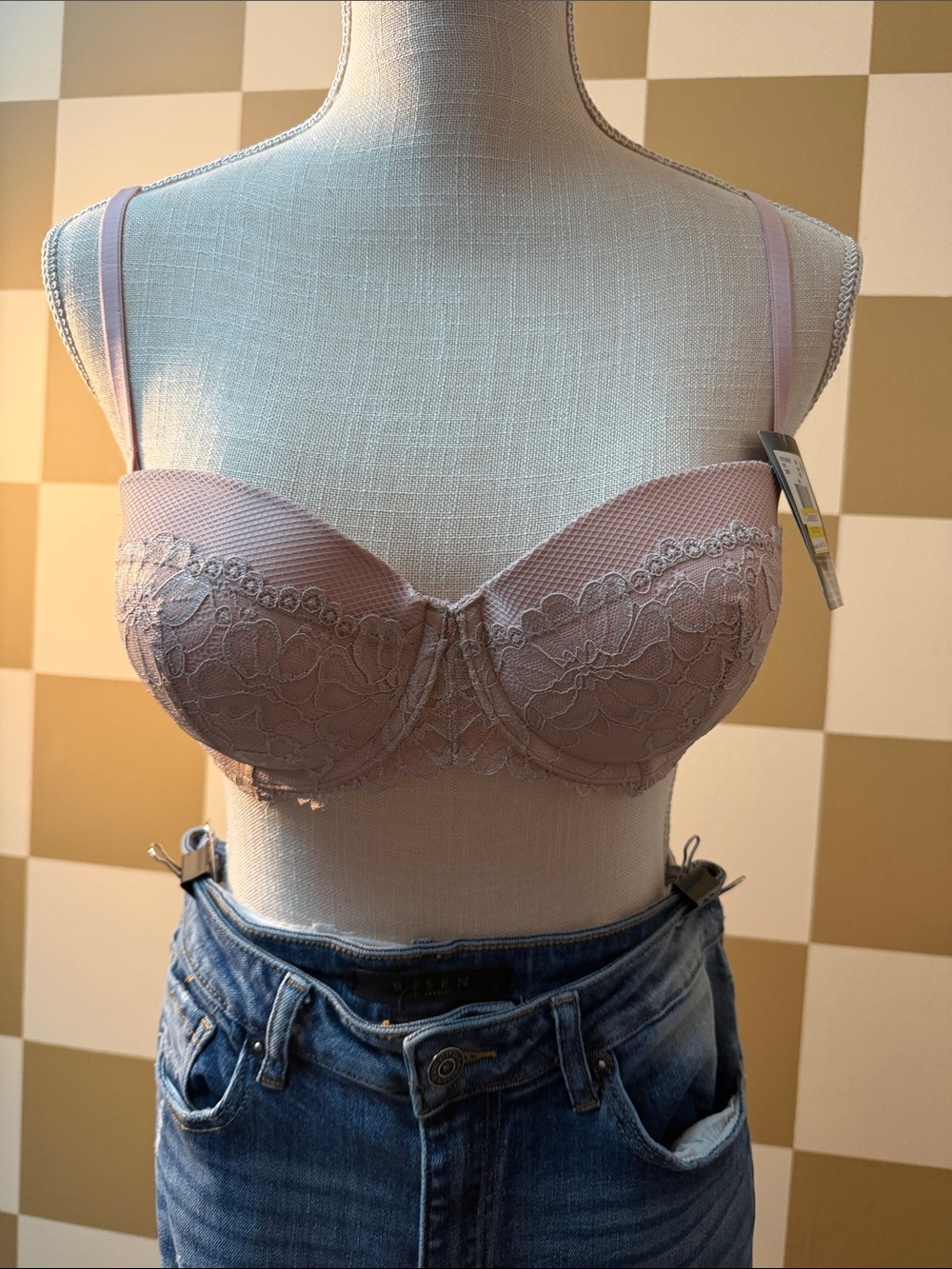 Maidenform Lace Balconette Bra in Dusty Pink